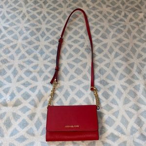 Red Michael KORS crossbody wallet